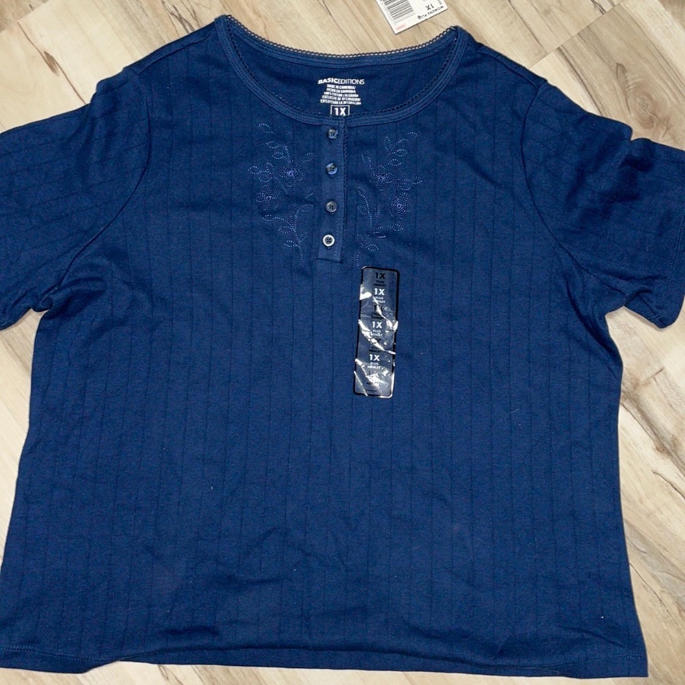 Women’s plus basic editions top size 1X